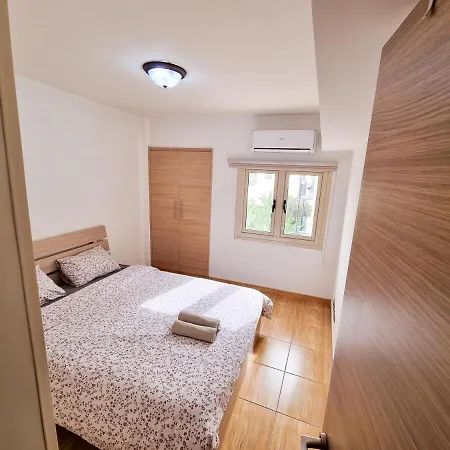 Δωμάτια σε οικογενειακή κατοικία Sunbay Λάρνακα